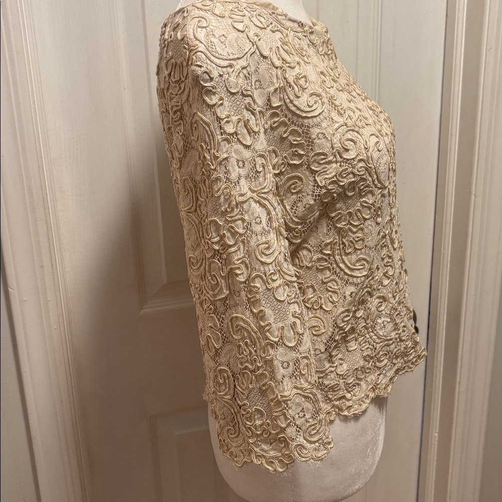Vintage Saks Fifth Avenue Cream Lace Top - Picture 6 of 8
